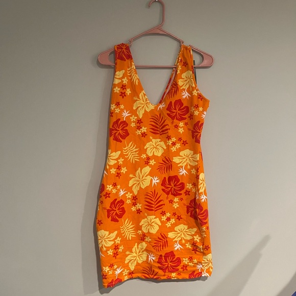 body con dress - Picture 3 of 3